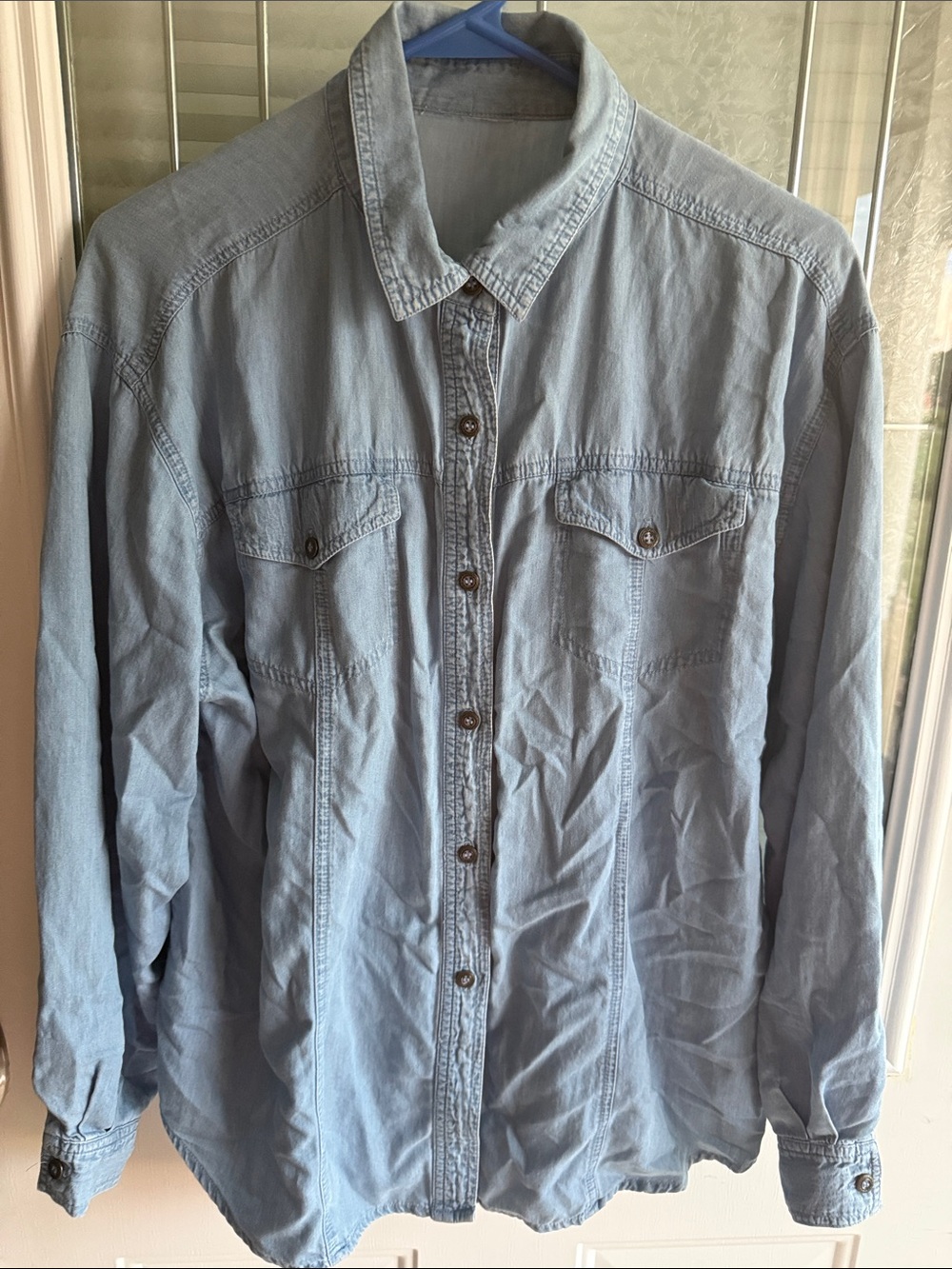 Light Blue Women’s Denim Shirt Jacket - Classic Button-Front 0128